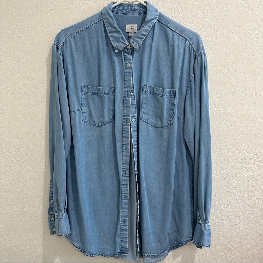 A New Day Chambray Viscose Light Blue Button Up Shirt Womens L